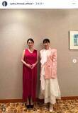 「広末涼子、活動再開2か月...胸元ざっくり赤ドレス姿披露　再会タレントが絶賛「可愛すぎて吸い込まれそうに」」の画像1