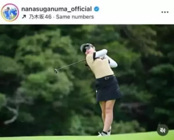 女子ゴルフの菅沼菜々、白ブラウス×リボンタイの清楚コーデ＆上目遣いショット　「どこから見ても可愛いアイドル」