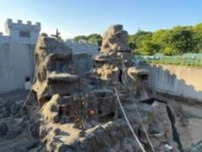 子猿のパンチで人気の市川市動植物園「サル山に侵入者」　謎の着ぐるみ男、 その正体は？