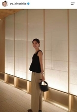 サッカー日本代表・佐野海舟との結婚公表で話題　モデル木下桜、ジャケットを使ったシックなコーデ
