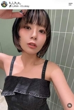 「次長課長」河本準一との交際で話題...礒部希帆、ヘソ出しコーデで重盛さと美と2ショ　「スタイル神」「めちゃ可愛い」