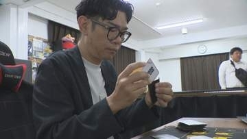 トレカショップの店長は公務員　「二足のわらじ」で地域貢献【徳島】