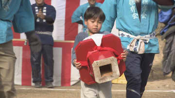 力自慢が熱戦！　上板町・大山寺で「力餅」【徳島】