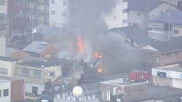 【速報】徳島市佐古八番町で建物火災　消火活動中【徳島】