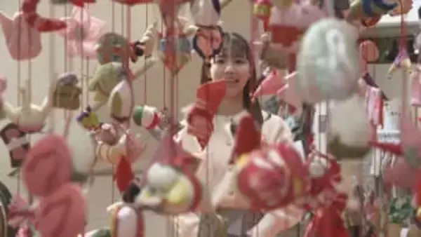 桃の節句前に「つるし雛飾り」　徳島市のアミコビル【徳島】