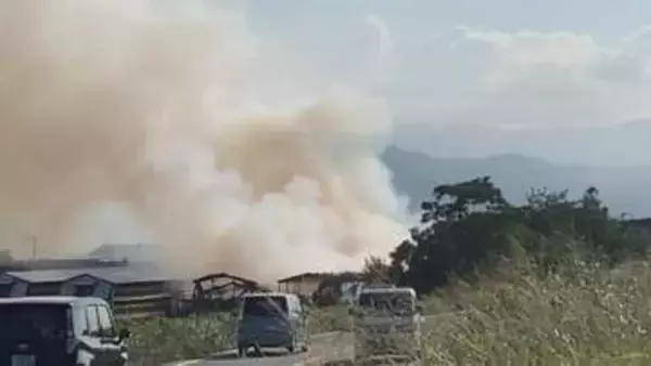 【速報】石井町の養鶏場で火災　消火活動中【徳島】