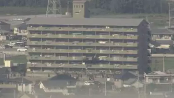 【速報】藍住町勝瑞の集合住宅２階から出火　消火活動中【徳島】