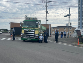【速報】大型トラックと衝突　自転車の女性が意識不明で搬送【徳島】