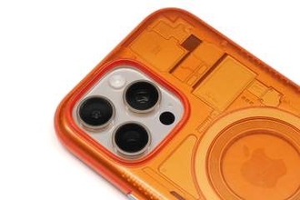[スタパ齋藤のApple野郎]120gでTTL対応！　超小型ストロボ「Godox iT30Pro」がすっげく便利。AIに教わった影対策も試してみたッ