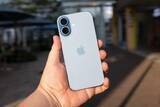 「[みんなのケータイ]iPhone AirがApple Storeで賢く買う。オンライン手続きを選んだ理由」の画像1