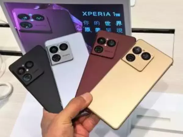 [みんなのケータイ]今年も香港と台湾が先に発売！　「Xperia 1 VIII」の価格を日本と比較