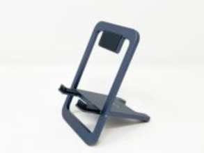 [本日の一品]スマホからタブレット、ゲーム機まで対応するカード型折りたたみ式携帯スタンド