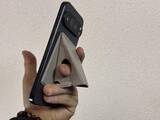 「[本日の一品]グリップ・スタンド・壁付けと一台三役をこなす、薄型MagSafeスタンド「beak mag 2」」の画像1
