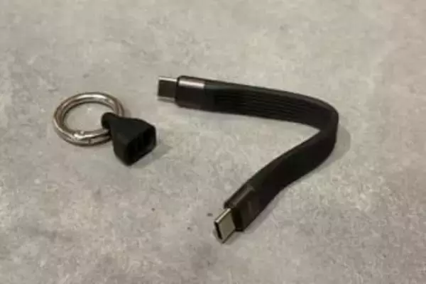 [みんなのケータイ]通信速度は桁違い！　テザリングはWi-FiよりUSBのススメ