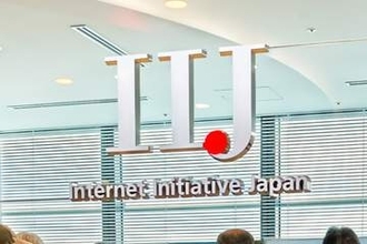 アップル折りたたみ参入は勝機。メーカー3社がIIJイベントで語るスマホの未来