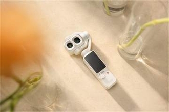 DJI、デュアルレンズカメラ「Osmo Pocket 4P」のパールホワイトを発売