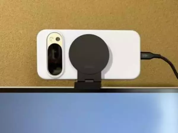 [みんなのケータイ]iPhone用のMagSafe対応Webカメラ化マウントをPixel 10 Proに転用してみた