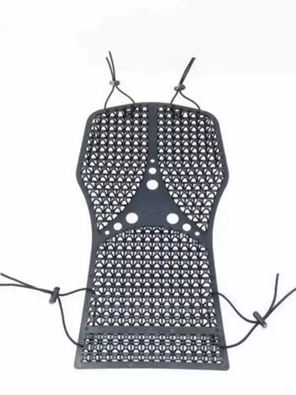 [本日の一品]汗まみれになるリュックサックの背中対策に本格的なスペーサーを導入してみた