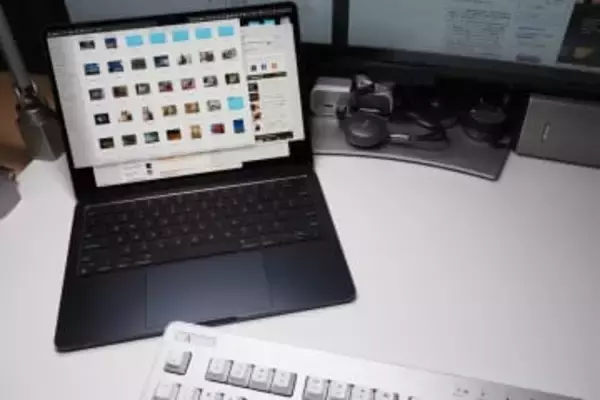[スタパ齋藤の「スタパトロニクスMobile」]俺のM3 MacBook Air 13インチにピッタリなケースを見つけたいッ!!!