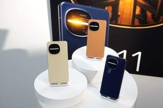シャープの新製品「AQUOS R11」と「からだメイト Watch/Ring」を写真でチェック