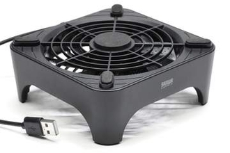 [スタパ齋藤の「スタパトロニクスMobile」]猛暑の熱いデバイスを強制空冷!!　USB冷却ファンを試しまくる!!