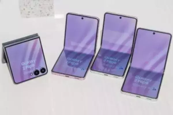 サムスン、最薄・最軽量「Galaxy Z Flip8」を発表　カバー画面を再設計