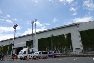 「C108」におけるKDDIのエリア対策、ミリ波中継器とミリ波Wi-Fiで「安定した通信」を実現