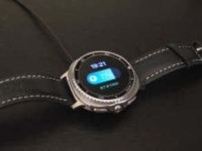 [みんなのケータイ]Galaxy Watchが充電できない？　調べて分かった旧機種充電ケーブルのワナ