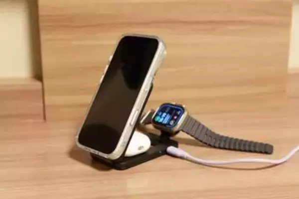 [本日の一品]iPhoneからApple Watchまでまるごと充電できる、ESRのQi2 25W対応3-in-1充電器を試す