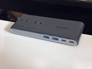 [本日の一品]クランプ固定でストレスフリーな充電器、「Anker Nano Power Strip」