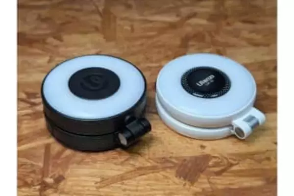 [みんなのケータイ]ミラー＆スタンド合体のMagSafeライト「LM23」が取材の強い味方に