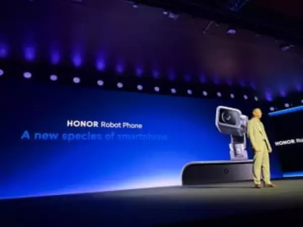 Honorの「ロボットフォン」がついに登場、感情をジンバルカメラで表現する新しいスマホの形