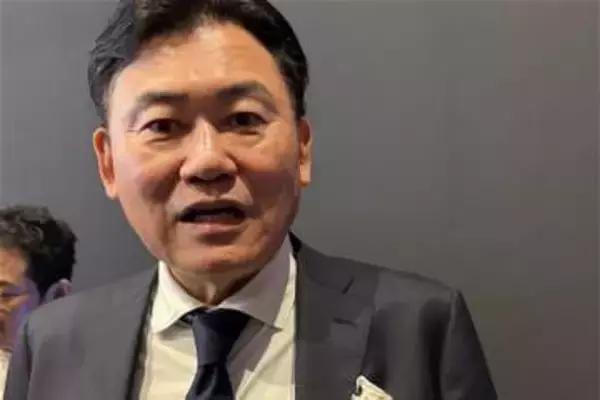 楽天三木谷氏、携帯料金の値上げに「総合的・長期的に考える」