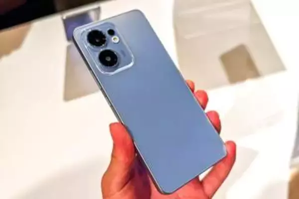 auから「OPPO Reno13 A」発売、MNPで2年間実質47円