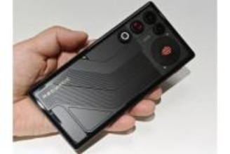 [みんなのケータイ]謎のトレンド「空冷ファン」搭載スマホが増えている