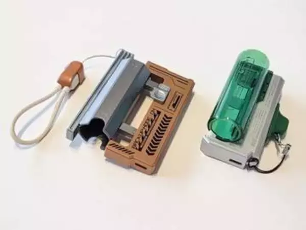 [本日の一品]充電池をセットするだけ！　2500円で自分好みに作れるモバイルバッテリー
