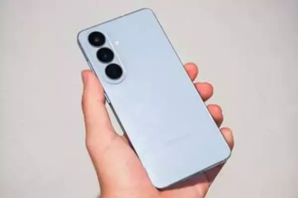 auに乗り換えで「Galaxy S26」割引増額、2年で実質8900円