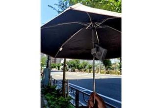 [本日の一品]日傘の支柱にクリップできる準固体電池ハンディファンでこの夏も安心