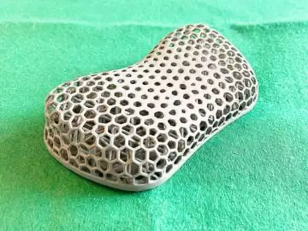 [本日の一品]マウスを操る手首を支えてくれる3COINSのマウスクッション