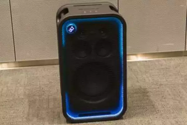 ソニー、簡易PAやカラオケにも使えるワイヤレスポータブルスピーカー「ULT TOWER 7」を発表