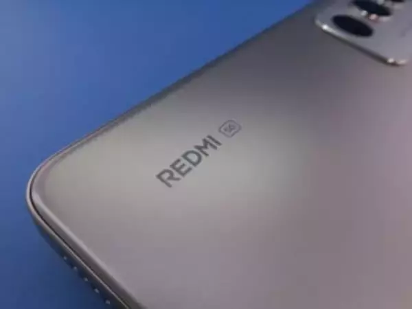 [法林岳之の「週刊モバイルCATCH UP」]「Redmi 15 5G」、7000mAhバッテリーで長時間利用に応える一台