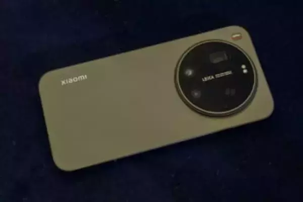 シャオミ、1インチ広角＋2億画素可変ズーム搭載「Xiaomi 17 Ultra」発売　約20万円～