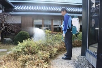 ダスキン、庭の蚊を駆除するサービス