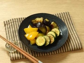 調味料は白だしだけ! 夏野菜の焼きびたし