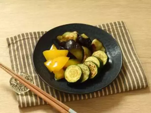 調味料は白だしだけ! 夏野菜の焼きびたし