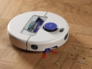 ダイソンのロボット掃除機、90日ゴミ捨て不要なサイクロンドック　水拭きも