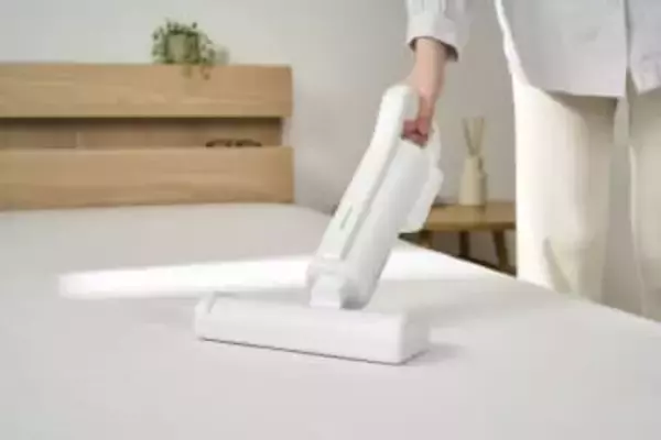 アイリス、紙パック式のふとんクリーナー