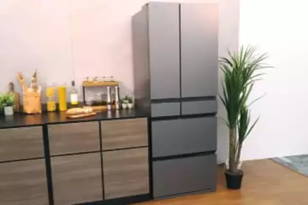 東芝、ベジータに続きフリーザ登場　冷凍室が真ん中で大容量