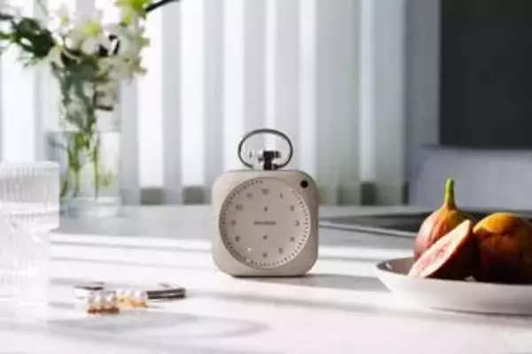 バルミューダの時計、特別カラーのシャンパンゴールド