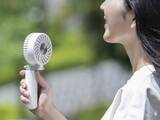 「シロカ、じゃら付けで飾れるハンディファン　冷却プレート付き」の画像1